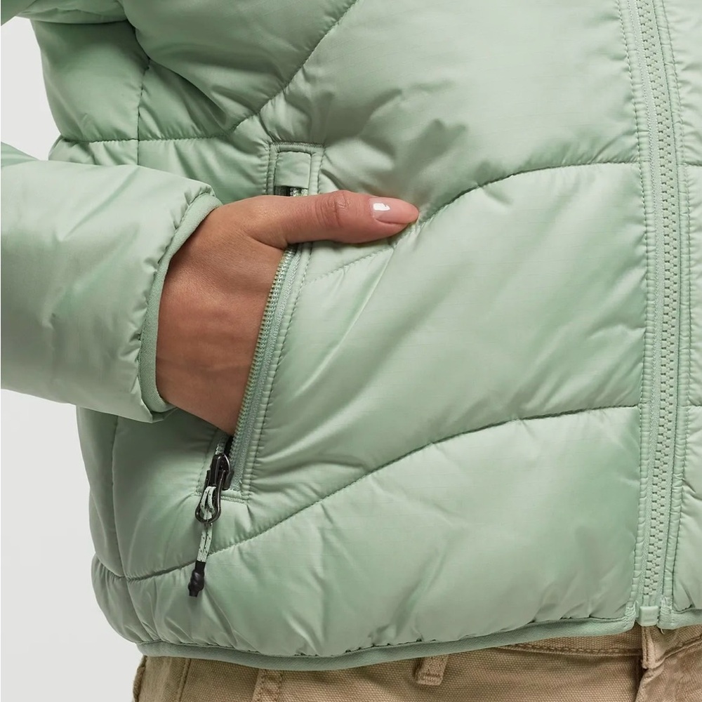 Brand New The North Face Misty Green 2000 puffer - Picture 2 of 8